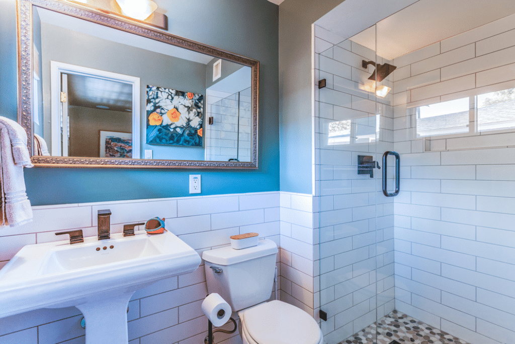 Modern Ensuite 3/4 Bath Remodel