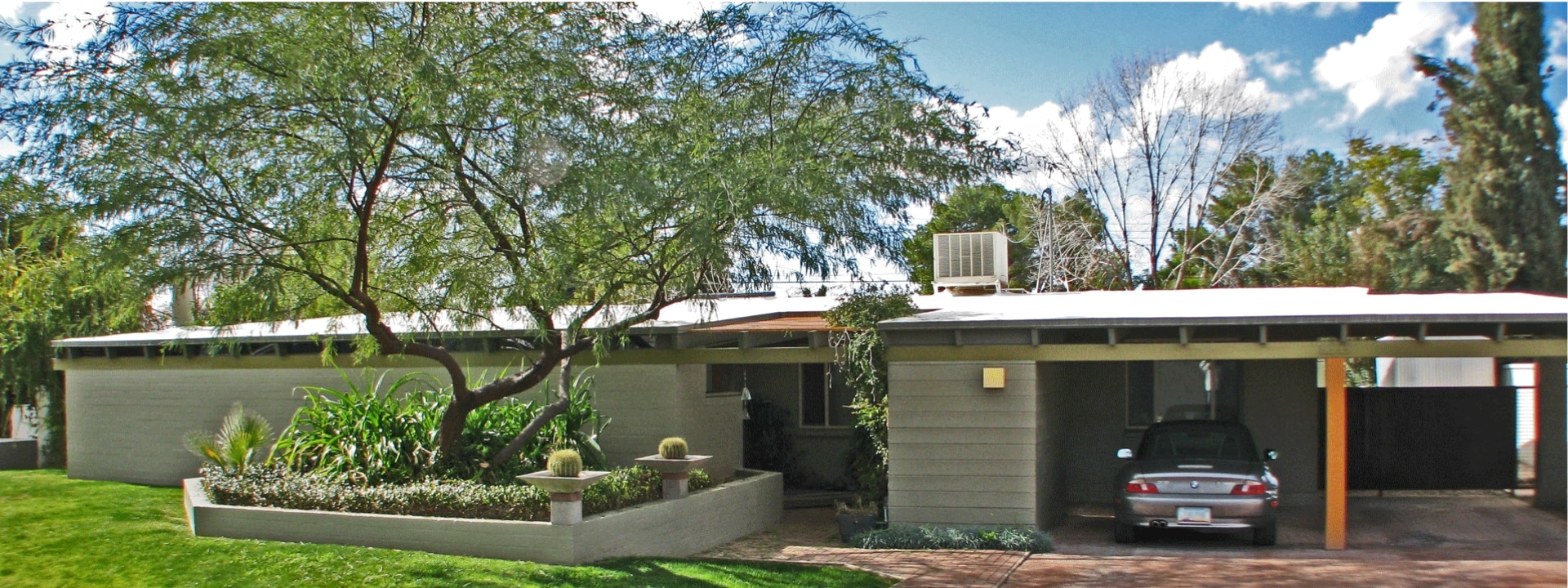 Mid-Century Modern Homes in Phoenix